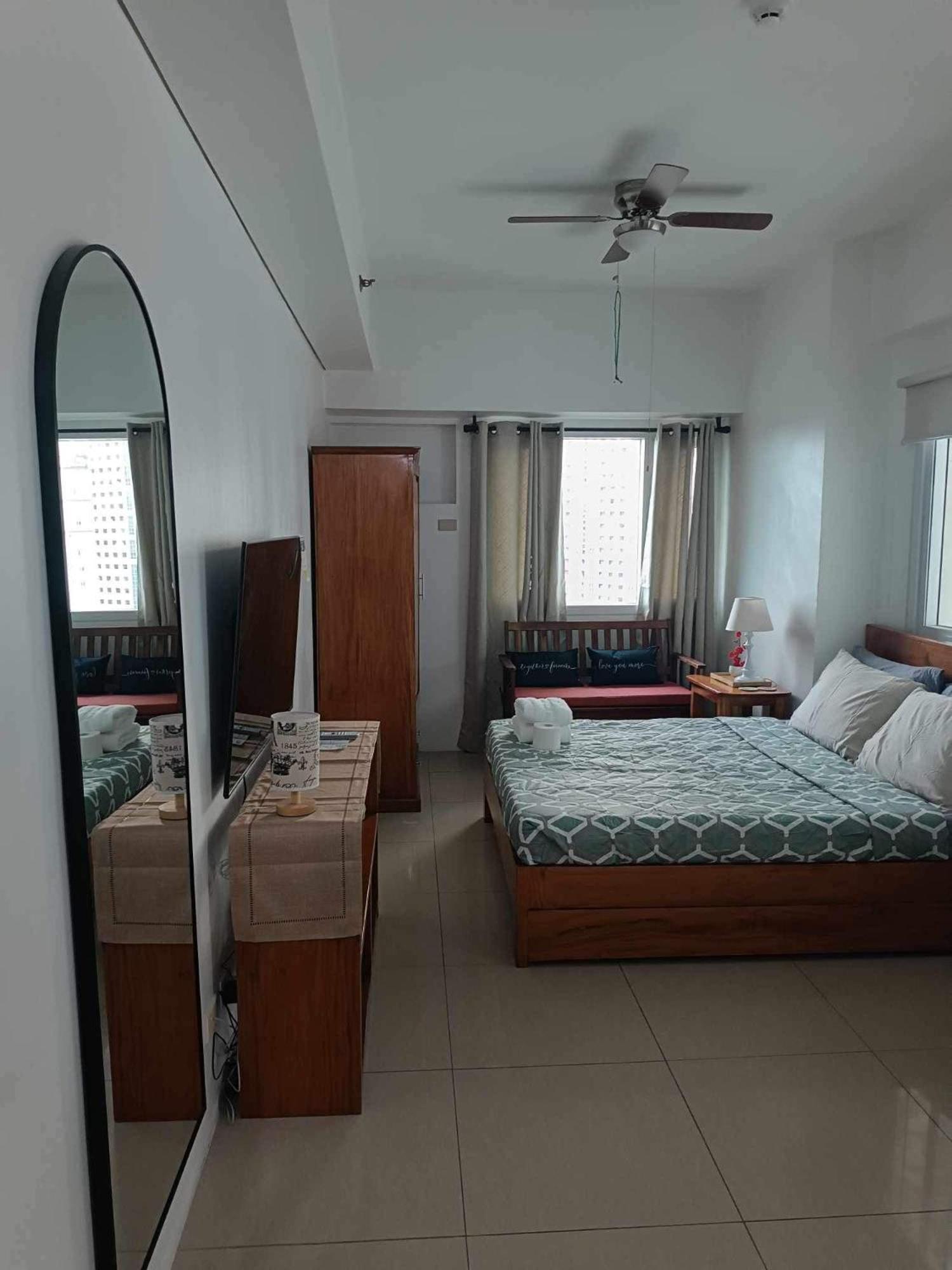 Avery Condo Suite At The Beacon Makati Makati City Exterior photo